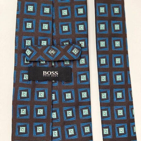 BOSS HUGO BOSS SILK TIE BROWN BLUE SQUARES GEOMETRIC SATIN 3.5" X 61" LONG - Picture 3 of 3